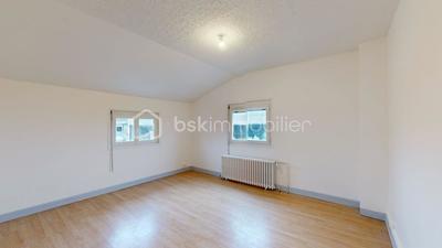 Maison - 179 m² - 6 pièces