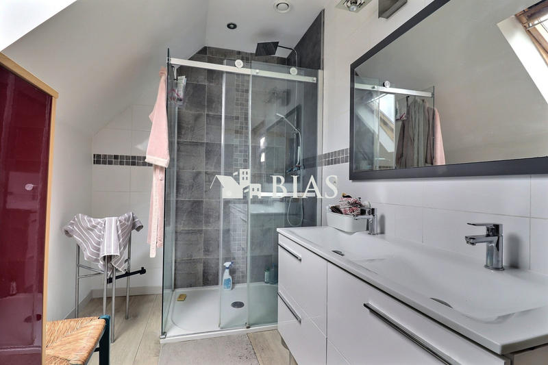 Maison ancienne - 225 m² - 7 pièces