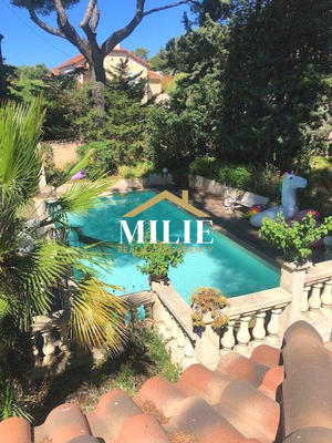 Maison ancienne - 260 m² - 11 pièces