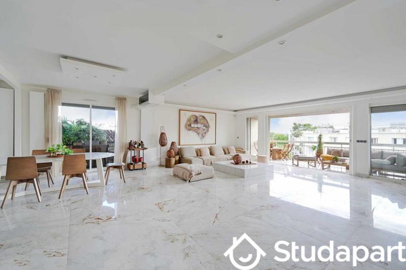 Appartement - 180 m² - 3 pièces