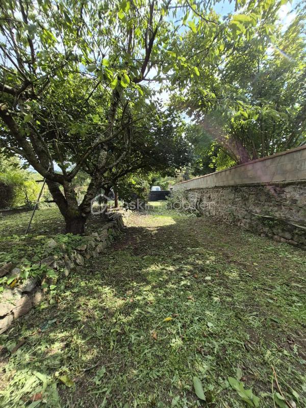 Maison de village - 231 m² - 9 pièces