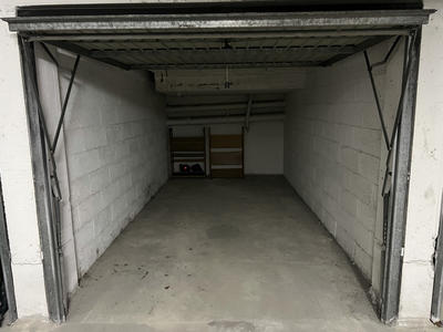 Parking / Garage - 12 m²