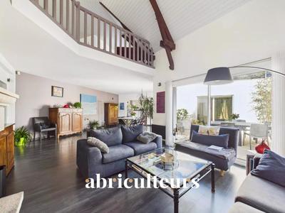 Maison - 258 m² - 7 pièces