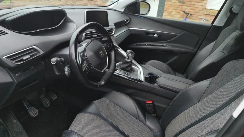 Peugeot 3008 II 1.2 PureTech 130 Allure