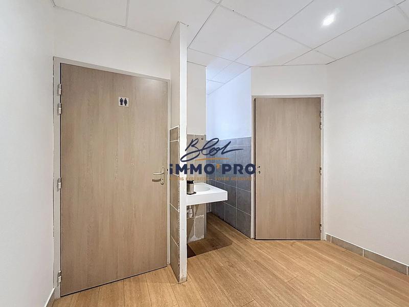 Bureau - 160 m² - 1 pièce