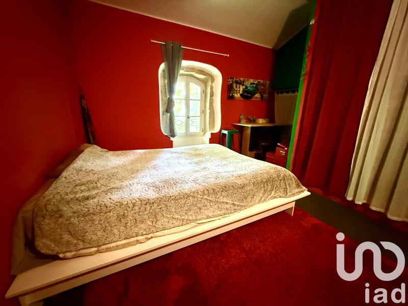 Maison - 250 m² - 7 pièces