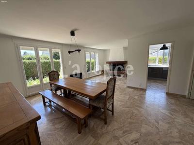 Maison - 104 m² - 6 pièces