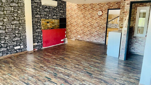 Local commercial - 145 m²