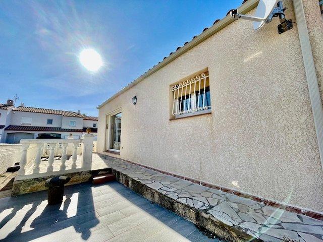 Villa - 100 m² - 3 pièces