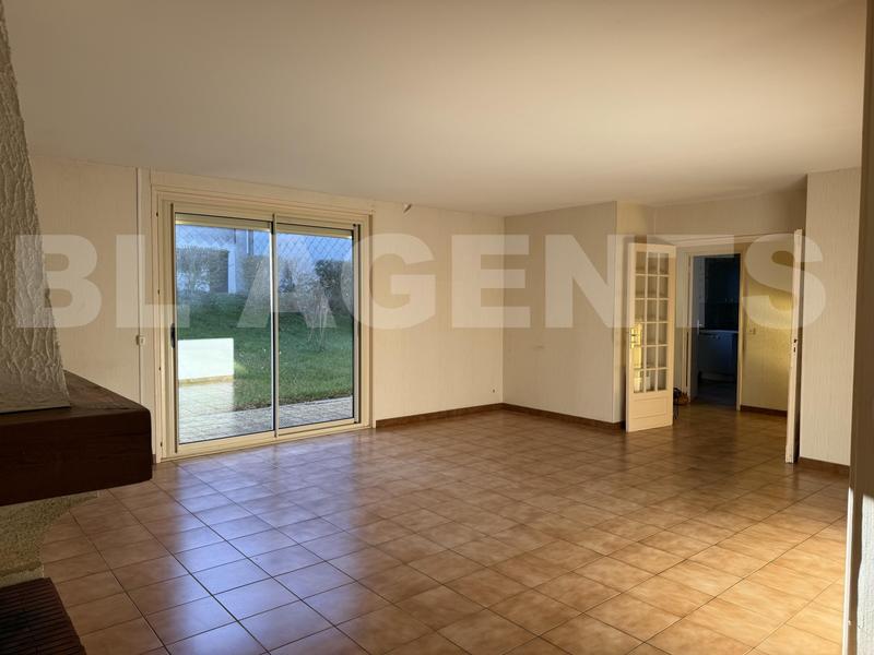 Maison traditionnelle - 193 m² - 8 pièces