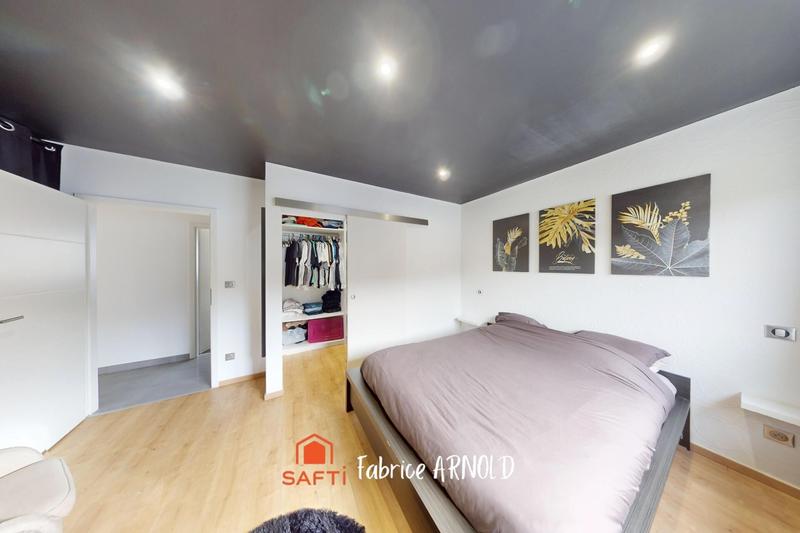 Maison - 111 m² - 5 pièces