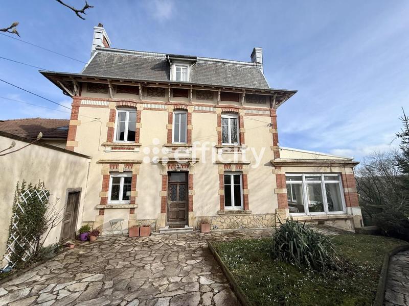 Demeure - 395 m² - 12 pièces