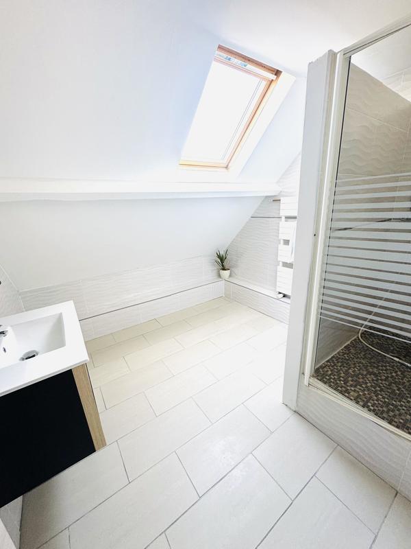 Maison - 150 m² - 8 pièces