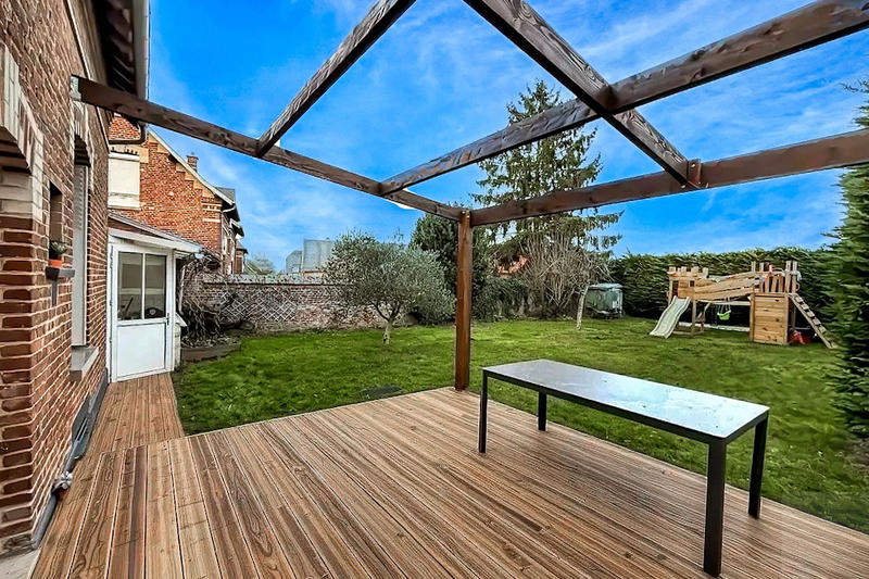 Maison - 140 m² - 6 pièces