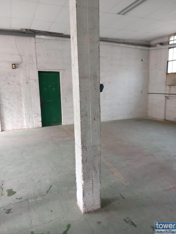 Entrepôt - 160 m²