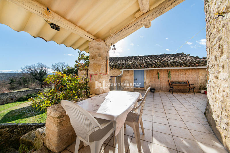 Maison - 235 m² - 7 pièces