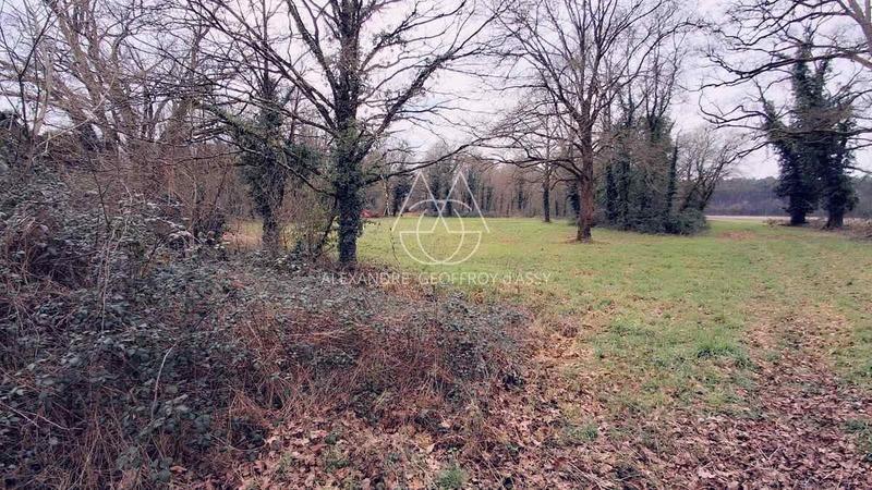 Corps de ferme - 600 m² - 15 pièces