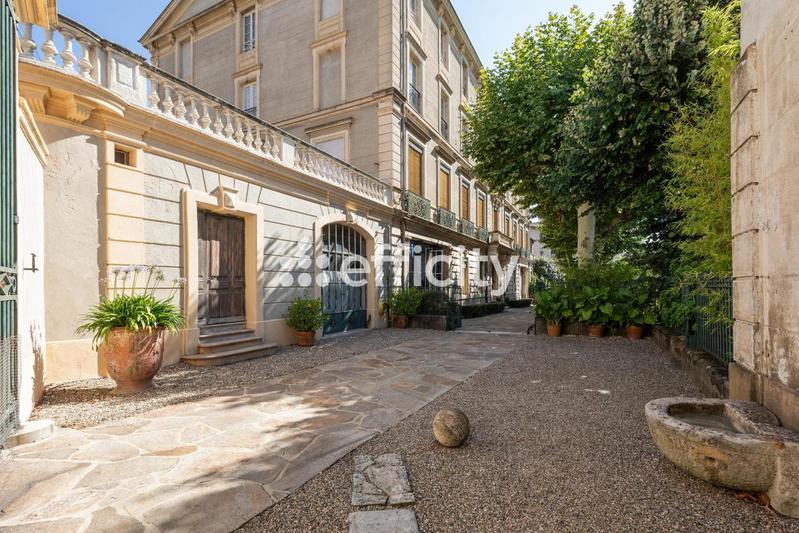 Immeuble - 1 493 m² - 19 pièces