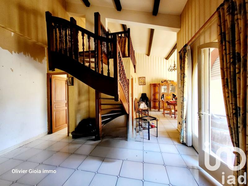 Maison - 260 m² - 10 pièces