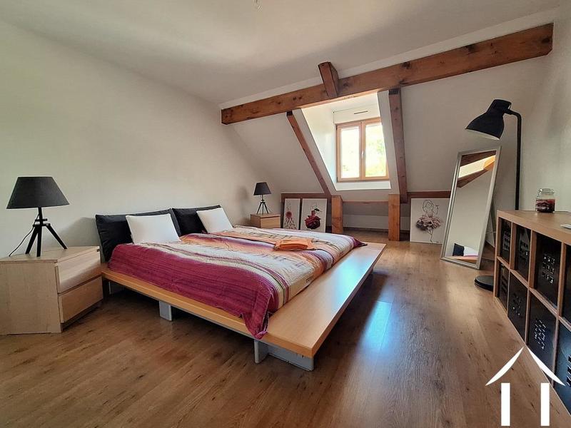 Maison - 250 m² - 7 pièces