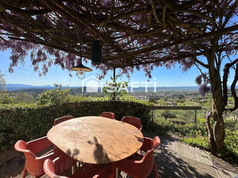 Maison - 191 m² - 8 pièces