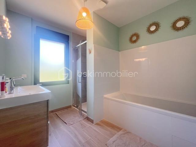 Maison - 160 m² - 7 pièces