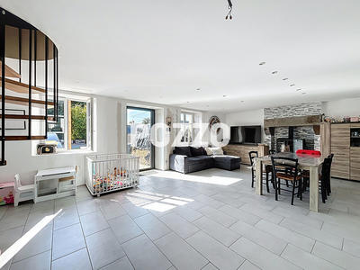 Maison - 93 m² - 3 pièces