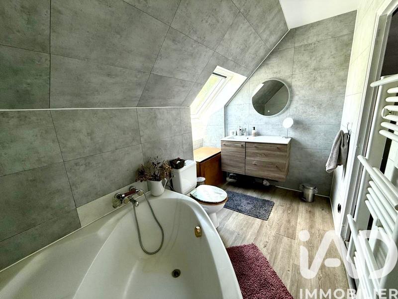 Maison - 130 m² - 6 pièces