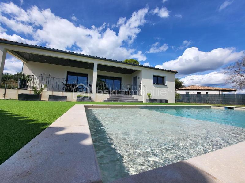 Villa - 137 m² - 5 pièces