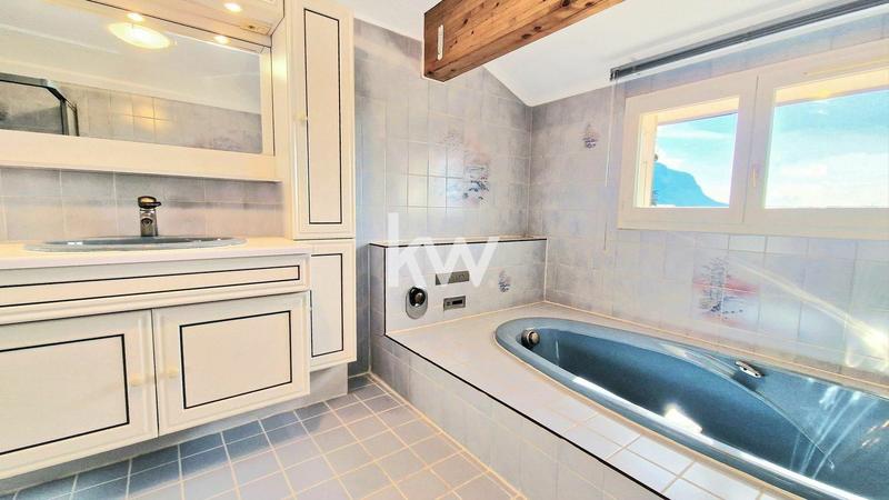 Appartement - 164 m² - 6 pièces