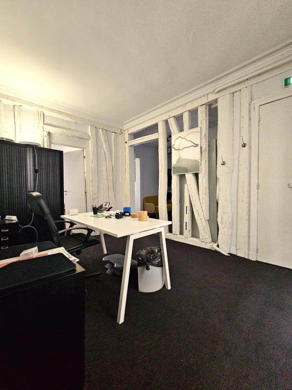 Bureau - 186 m² - 4 pièces