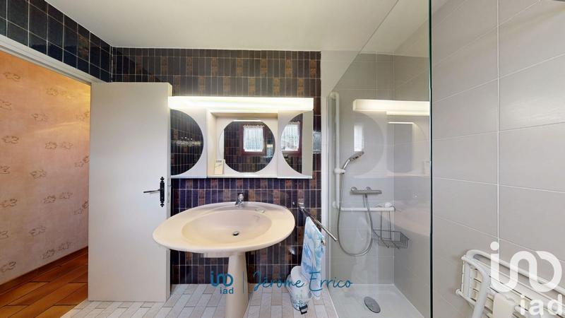 Maison - 95 m² - 5 pièces