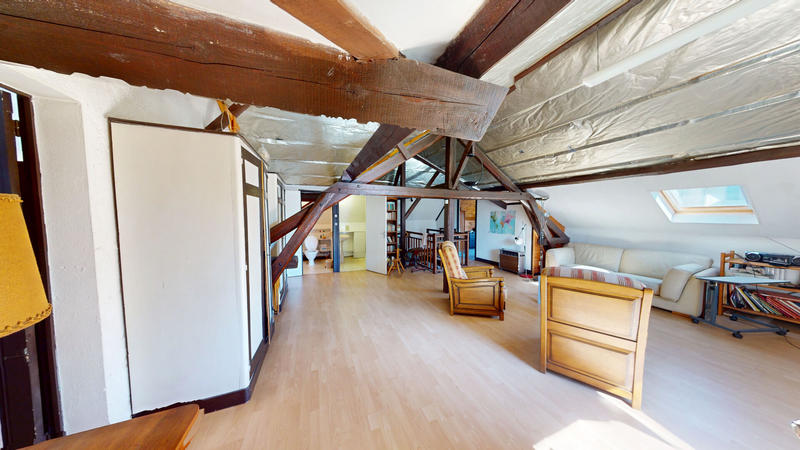 Maison - 250 m² - 5 pièces