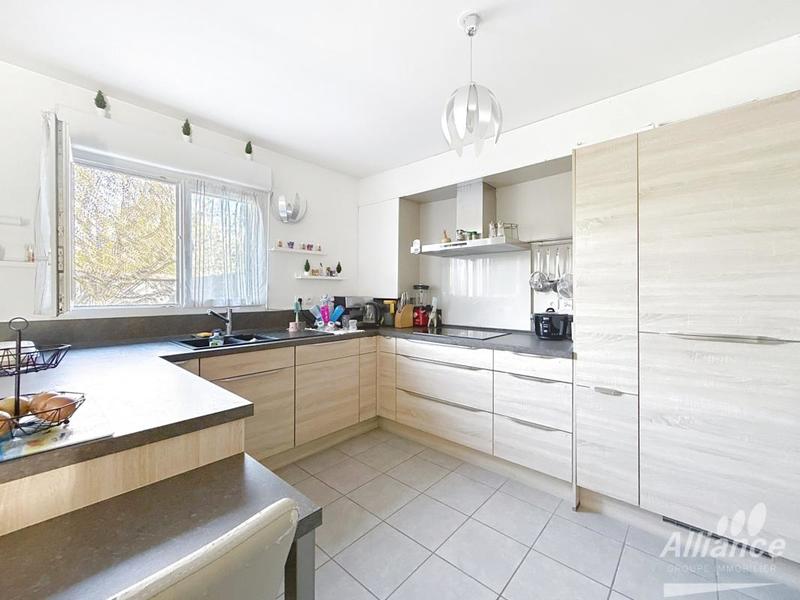 Maison - 95 m² - 4 pièces