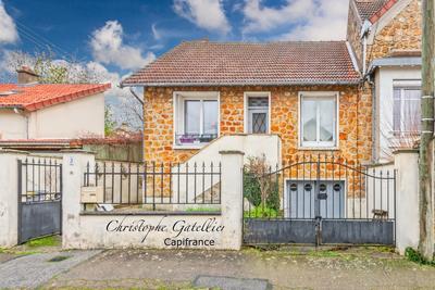 Maison - 91 m² - 4 pièces