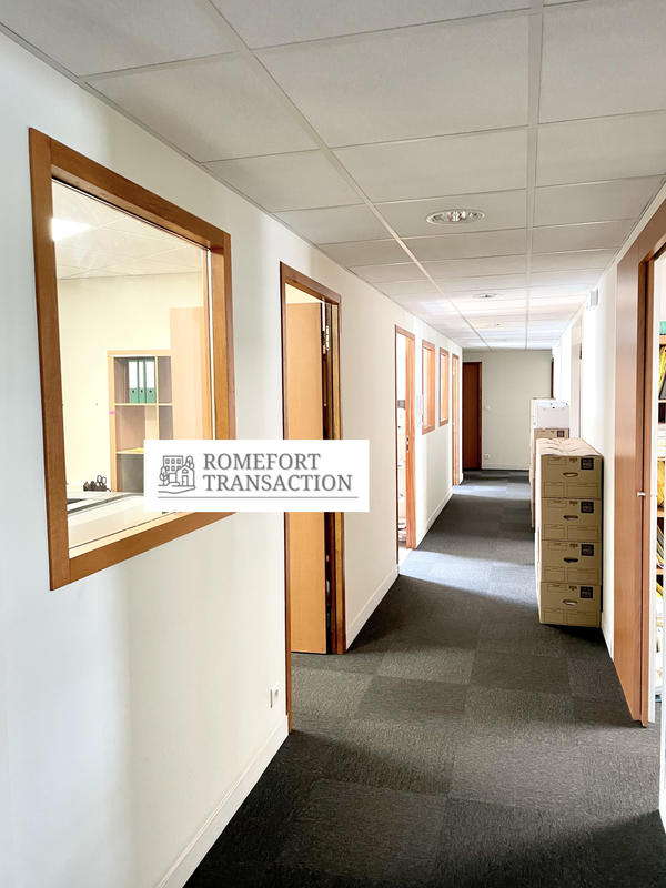 Bureau - 467 m²