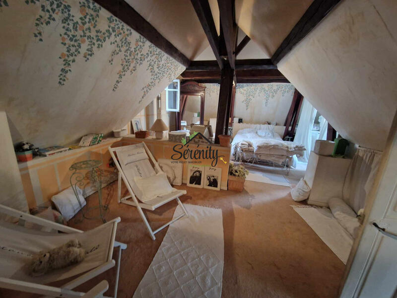 Maison - 180 m² - 8 pièces