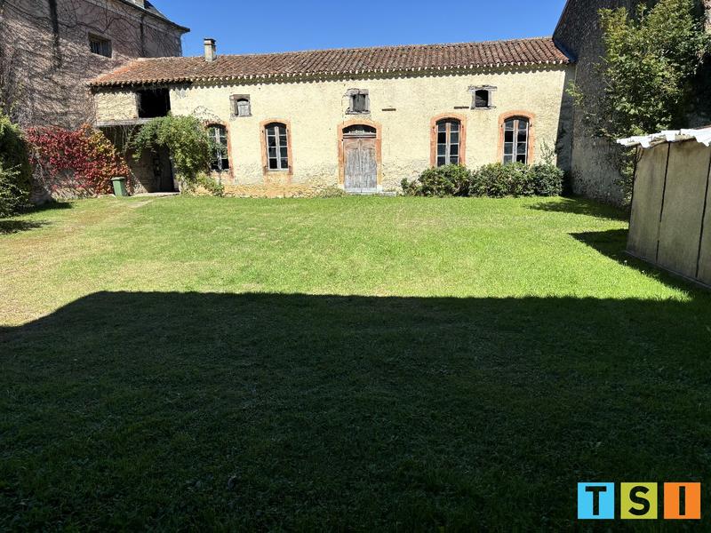 Maison - 287 m² - 7 pièces