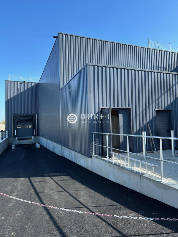 Local d'activités - 2 037 m²