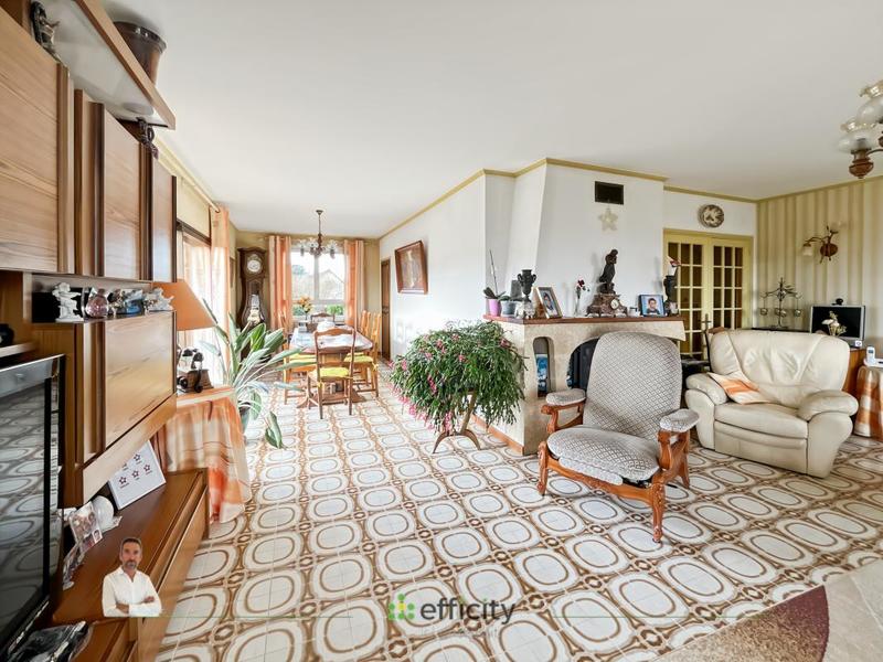 Pavillon - 196 m² - 8 pièces