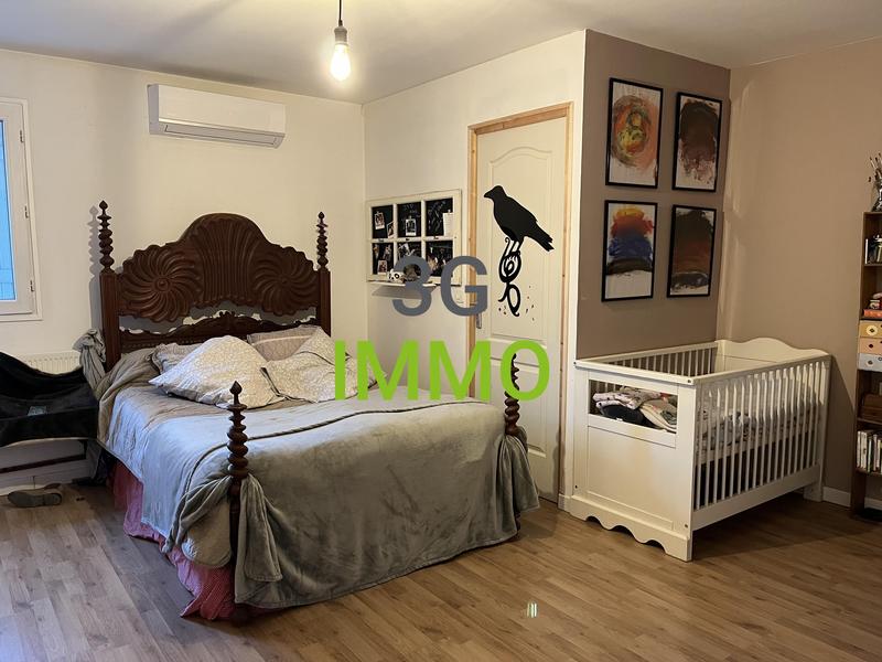 Villa - 223 m² - 8 pièces