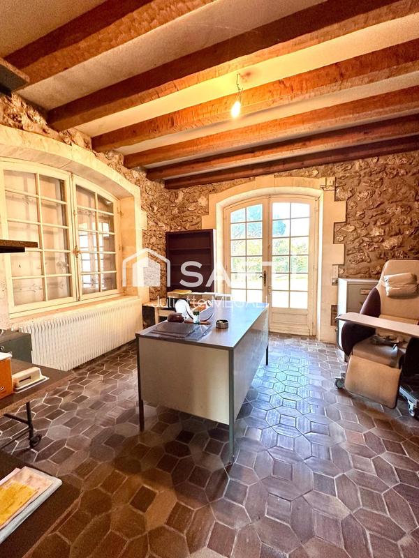 Maison - 430 m² - 12 pièces