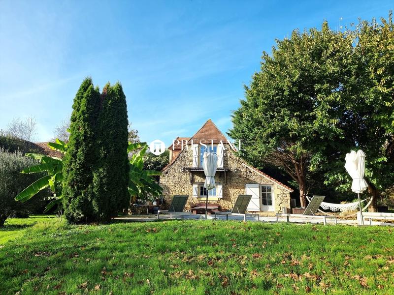 Demeure - 590 m² - 14 pièces