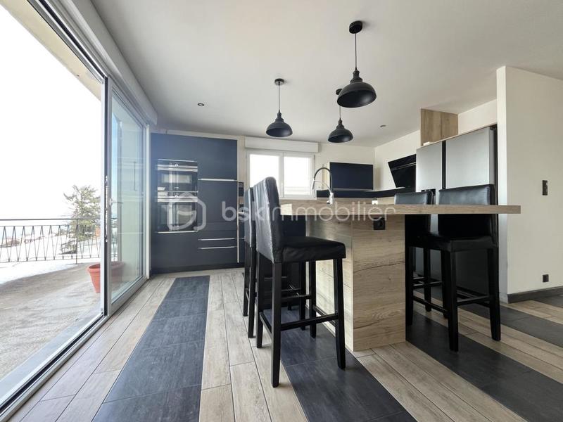 Maison - 166 m² - 6 pièces