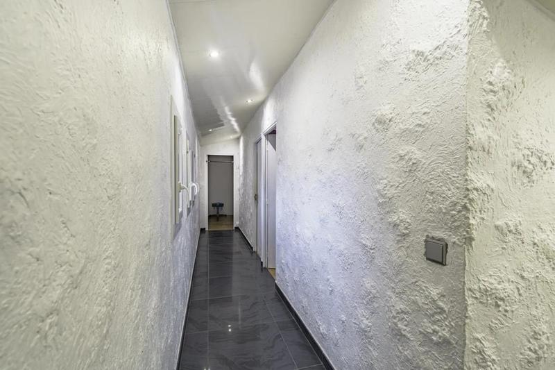 Maison - 340 m² - 11 pièces