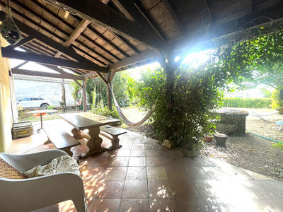 Maison - 230 m² - 7 pièces