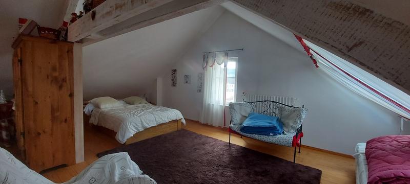 Maison traditionnelle - 162 m² - 9 pièces