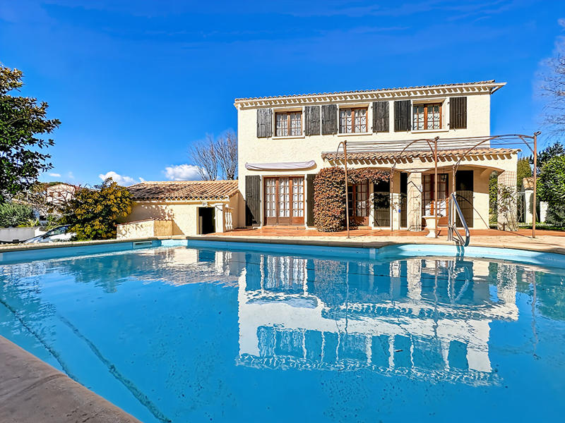 Maison - 111 m² - 5 pièces