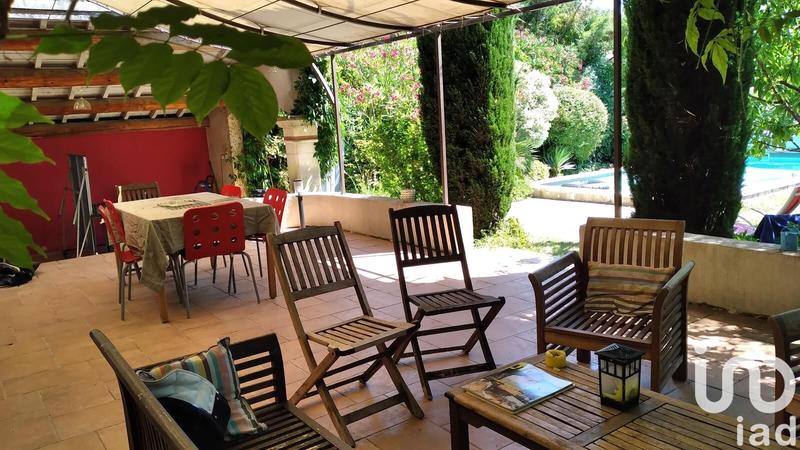 Maison - 180 m² - 9 pièces