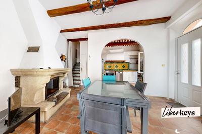 Maison - 98 m² - 5 pièces